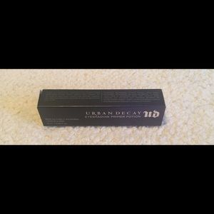 Urban Decay Eyeshadow Primer Potion